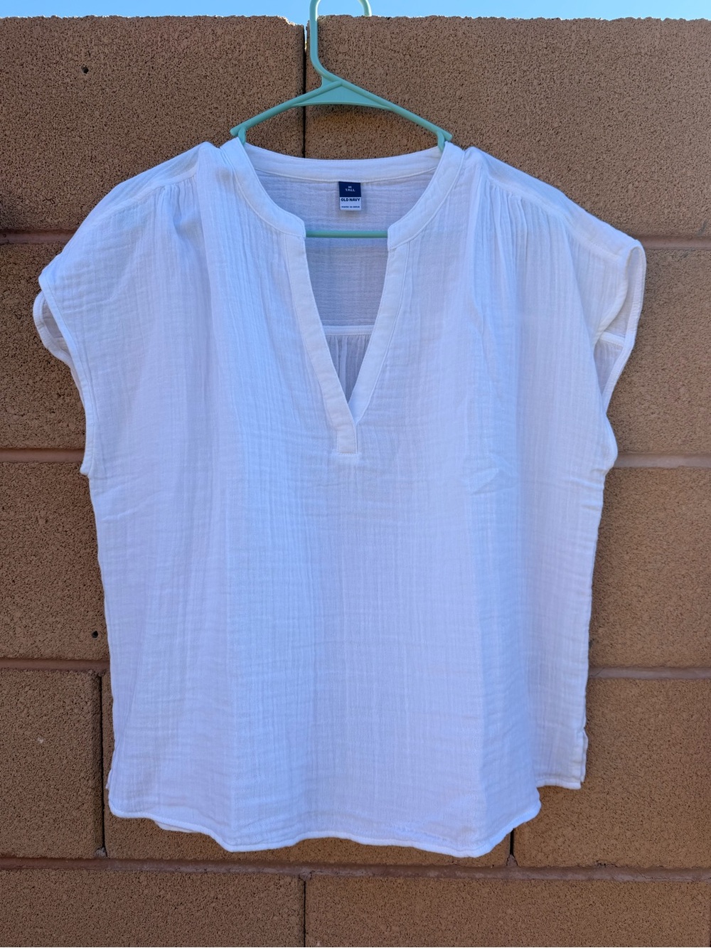 White Split-Neck Cotton Gauze Top - Women